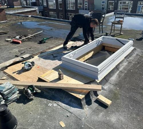 Dakterras duikluik montage